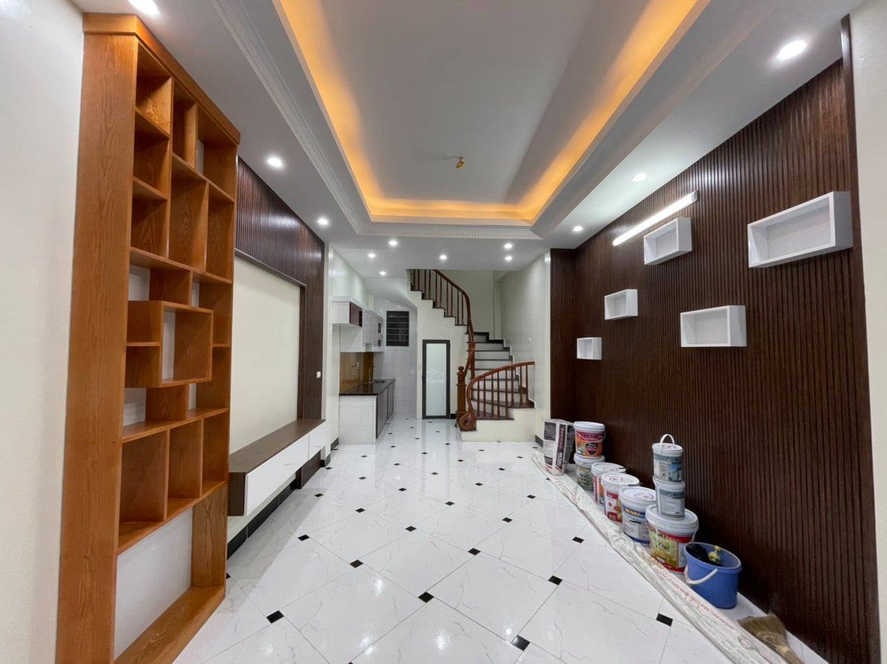 Cần bán nhà tại Trung Văn – Nam Từ Liêm, 5T 33m2 3PN giá chỉ 2,75 tỷ . LH 0379283456