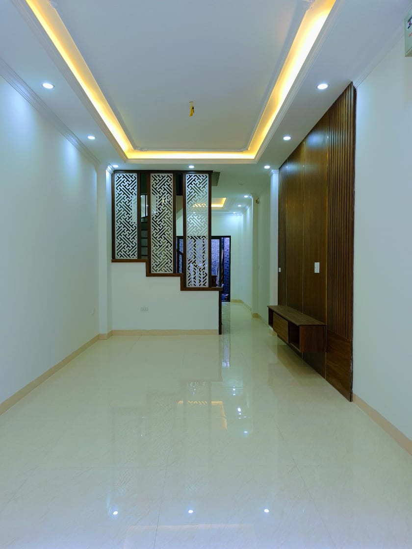 Cần bán Nhà mặt tiền đường Cầu Giấy, Phường Quan Hoa, Diện tích 45m², Giá 5900 Triệu - LH: 0866152386 4