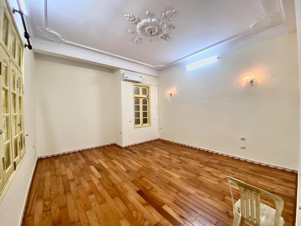 Bán nhà rộng Giải Phóng, Hoàng Mai 85m2 x 4 tầng, MT 5m chỉ 7.5 tỷ, lô góc ba mặt thoáng 3