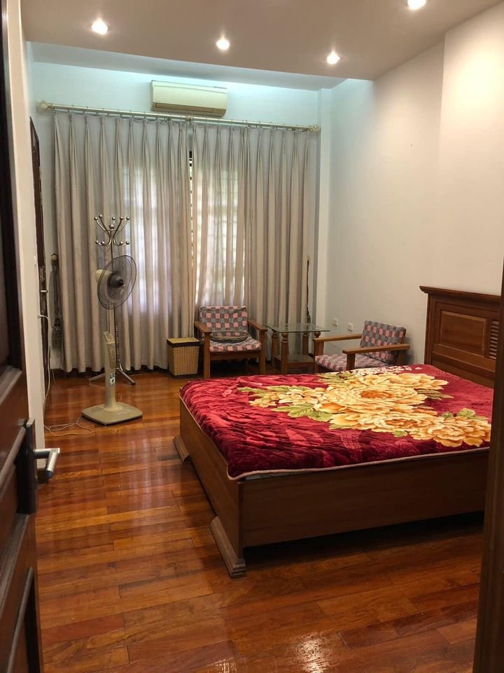 Bán nhà Giải Phóng, Hoàng Mai ô tô đỗ cửa, hai thoáng 50m2 x 5 tầng chỉ nhỉnh 7 tỷ, kinh doanh đỉnh 2
