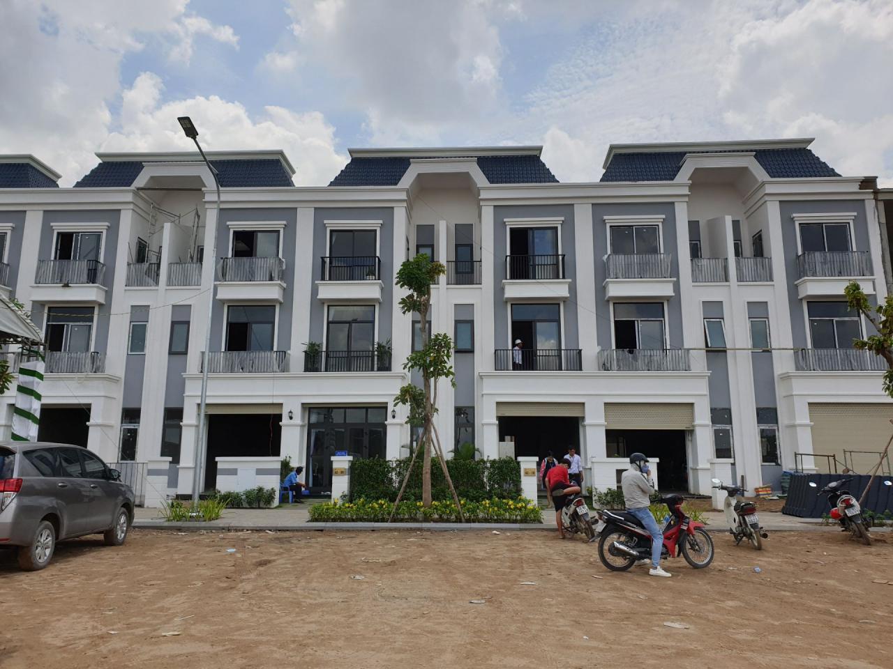 Cần bán Nhà mặt tiền đường Nguyễn Trung Trực, Thị trấn Bến Lức, Diện tích 77m², Giá Thương lượng 3