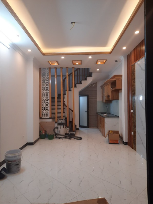 Bán Nhà Lạc Long Quân, P5, Quận 11, 42M2 lớn, 3 Tầng, 4.4 Tỷ.