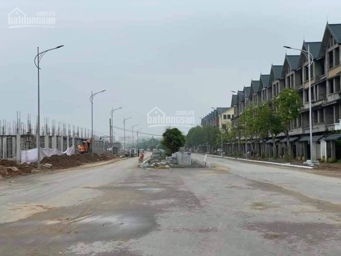 Chính Chủ Bán Nhanh đất 1032m2, Có Thể Chia 2 Lô, ô Tô đỗ Cửa Tại Thôn Yên Vĩnh, Kim Chung 2