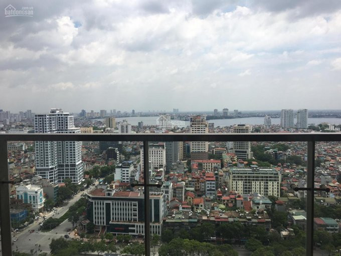 Chính Chủ Bán Nhanh Lỗ Căn 4 Phòng Ngủ, 148m2, Căn Góc, View Hồ Tây, Gia đình Cần Bán Sớm, Nội Thất Làm đẹp 2