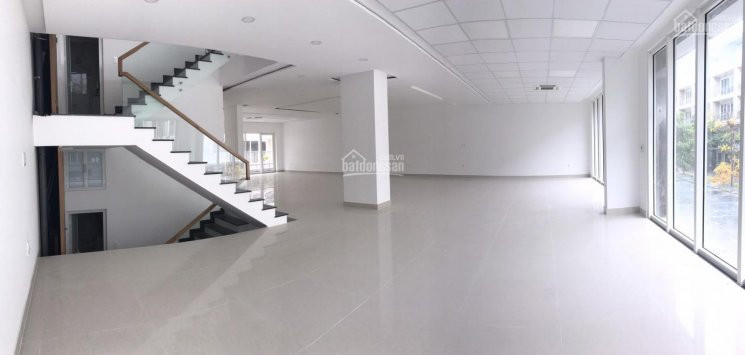 Chính Chủ Cho Thuê Nhanh 1000m2 Sàn Trống Suốt Làm Văn Phòng Công Ty, Showroom, Khu đô Thị Sala 1