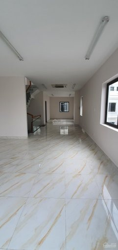 Chính Chủ Cho Thuê Nhanh Nhà Phố Quận 2 Lakeview City 180m2 , Căn Góc Thoáng Rộng để Xe Nhiều 5