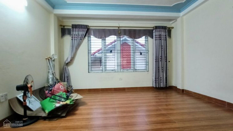 Hoàng Cầu 40m2, 5 Tầng 4 Tỷ Dân Trí, Ngõ Nông, Gần Hồ 6