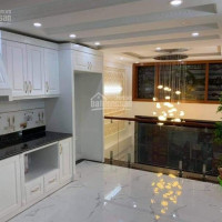 Nguyễn Trãi, Gần Royal City, 50m2, Nhà 5 Tầng đẹp, Gần Phố, ô Tô đỗ Cửa Chỉ 4 Tỷ 9,  0988424386