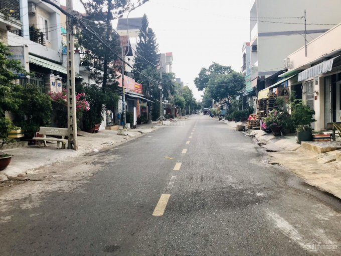 Mặt Tiền đường Lê Niệm, Phường Phú Thạnh, Quận Tân Phú, Dt: 8x186m đất Trống, Giá 16 Tỷ 2