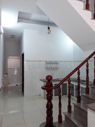 Nhà Bán Sổ Hồng Riêng Tân Bình Dĩ An, Dt 100m2, 3pn 3