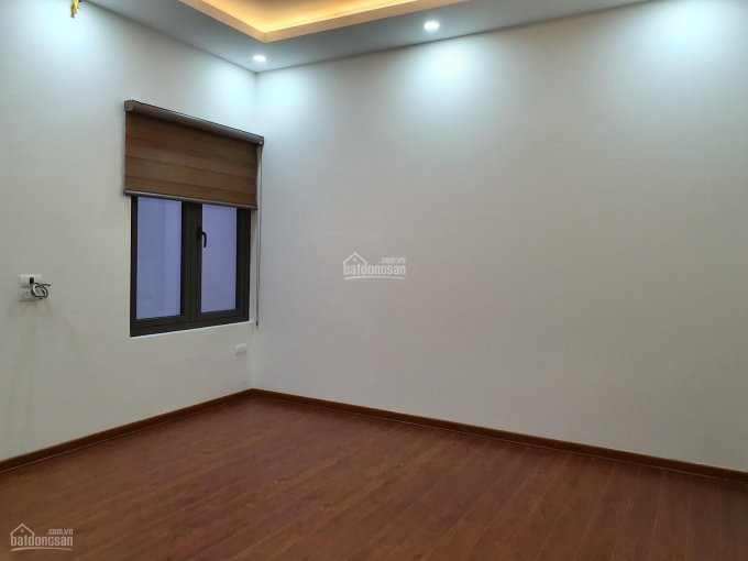 ô Tô đỗ Cửa, 30m Ra Phố, đội Cấn, Ngọc Hà, Ba đình, 42m2, 5 Tầng, Tân Cổ điển Cực đẹp, 59 Tỷ 6