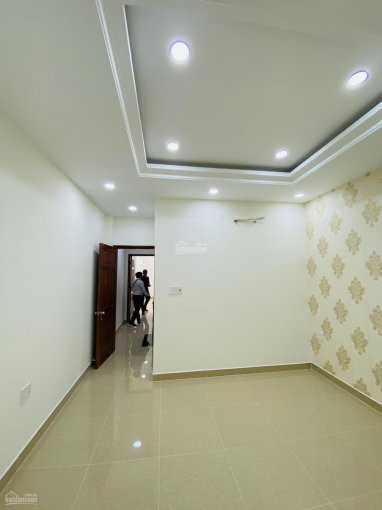 Tôi Mới Xây Nhà 1 Trệt 2 Lầu Dt: 60m2,sổ Riêng,thổ Cư 100%, Hẻm Xe Hơi, Ngay Vòng Xoay Bình Phước 5