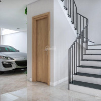 Căn Duy Nhất! Hxh 8m Hoàng Văn Thụ, Pn Dt: 8,1x12m 5 Tầng Hđt: 30tr Chỉ 10,5 Tỷ O934821395