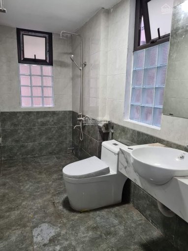 Chính Chủ Bán Nhanh Nhà Nguyễn Sơn, Quận Long Biên, Dt 40m2, 4 Tầng, Mt 6m, Lô Góc, View Hồ, Ngõ ô Tô, Giá 45 Tỷ 2