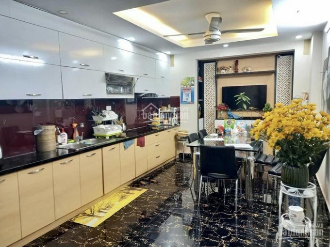 Nhà đẹp Phân Lô Ngõ Hoàng Cầu, 45m2 5 Tầng ô Tô Cách Nhà 10m 6 Tỷ 2