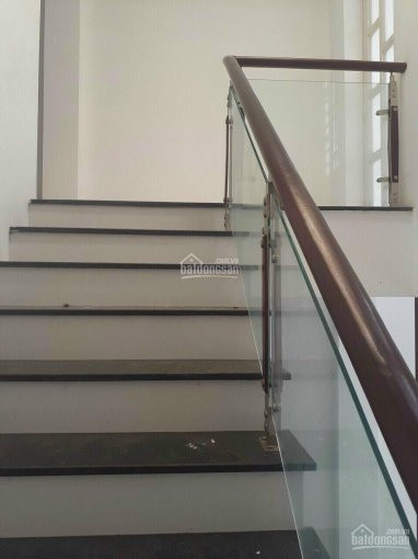 Nhà Rất Mới, Giá Rẻ, Phố Mễ Trì, Nam Từ Liêm, Hà Nội ô Tô đỗ Cửa 4