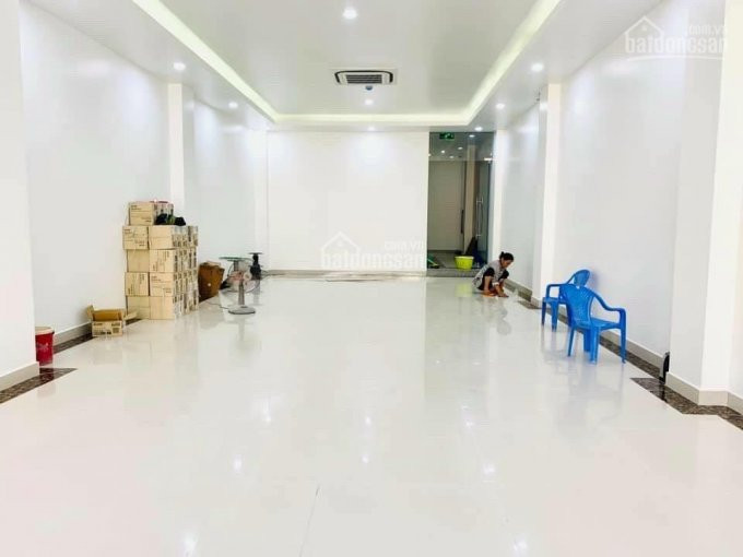 Sàn Văn Phòng 200m2 Mới 100% Khu Sân Bay 2