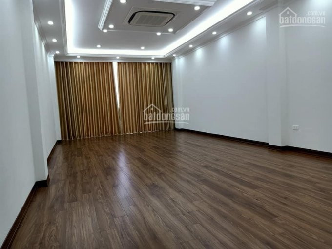 Sốc! Bán Nhà Mặt Phố Khương đình 6t Thang Máy Mới, 65m2, 135 Tỷ, Vỉa Hè 5m, Mặt Bờ Sông 7