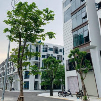 10 Tỷ Shophouse 83m2 Ngân Hà Vạn Phúc Cạnh Vườn Hoa Và đường Lớn Lh: 0585198604