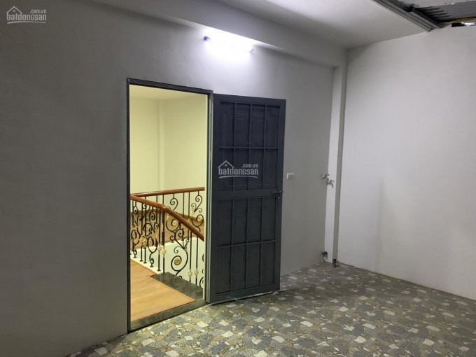 Chính Chủ Bán Nhanh Nhà đường Láng, ô Tô đỗ Cách Nhà 10m, Cách đường Láng 50m  Dt 40m, Mặt Tiền 5m, 5 Tầng Mới Tin 4