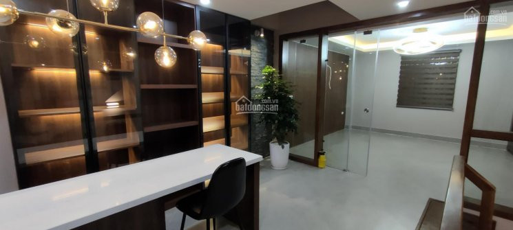 Nhà đẹp Nguyễn Văn Cừ Ngay đầu Cầu Chương Dương 51m 5tang Oto Vào ô Chờ Thang Máy 65 Tỷ 5