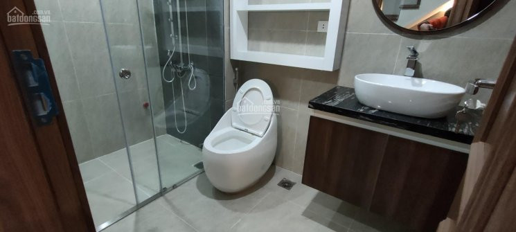 Nhà đẹp Nguyễn Văn Cừ Ngay đầu Cầu Chương Dương 51m 5tang Oto Vào ô Chờ Thang Máy 65 Tỷ 8