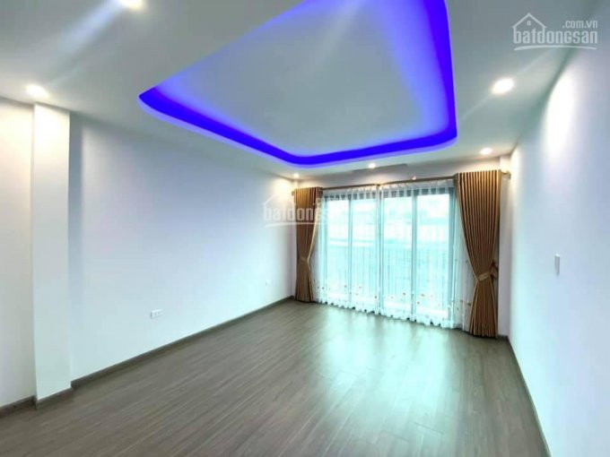Hiếm Nhất Phố Trạm! Bán Nhà 5 Tầng*38m2,325 Tỷ- Dân Xây - Mới Keng- ở Ngay đón Tết! 3