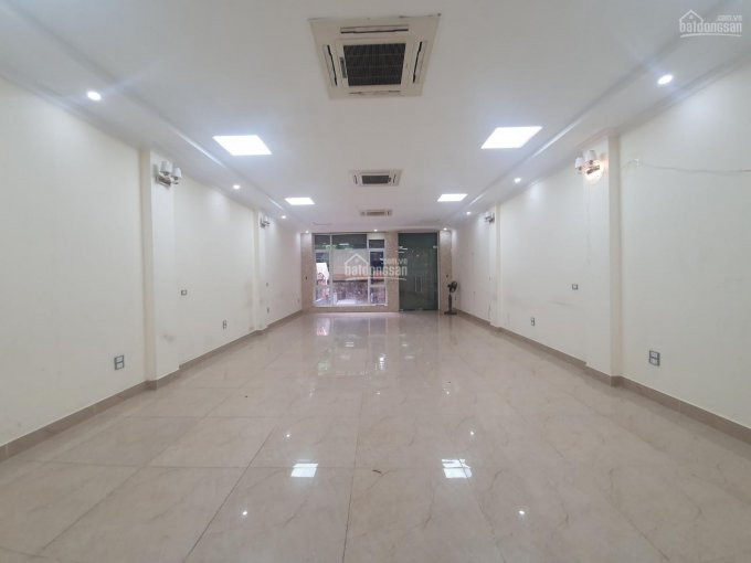 Mặt Phố đường Láng Cho Thuê Văn Phòng 20,30,45,100,120m2 Có Hầm 8 Tầng View Thoáng ô Tô đỗ Gần 5