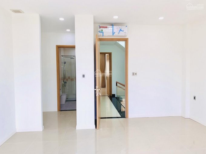 Tôi Cần Cho Thuê Nguyên Căn Nhà Phố Lakeview City, đường 25m, View Hồ, Giá 25tr/th Lh 0982608460 3