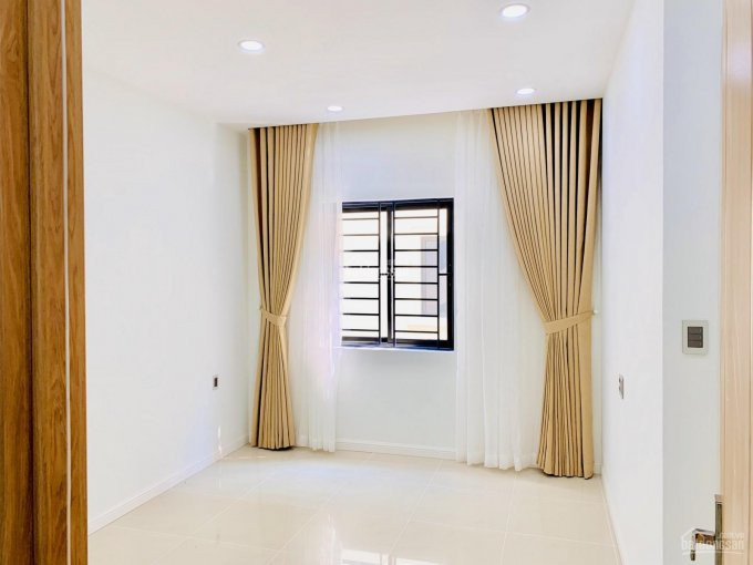 Tôi Cần Cho Thuê Nguyên Căn Nhà Phố Lakeview City, đường 25m, View Hồ, Giá 25tr/th Lh 0982608460 4