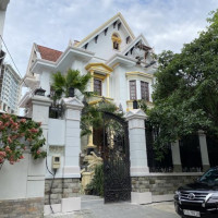 Villa Compound Tống Hữu định Full Nội Thất Cao Cấp Chỉ 40tr Giá Tốt Có Hầm - Liên Hệ Nguyễn Giang