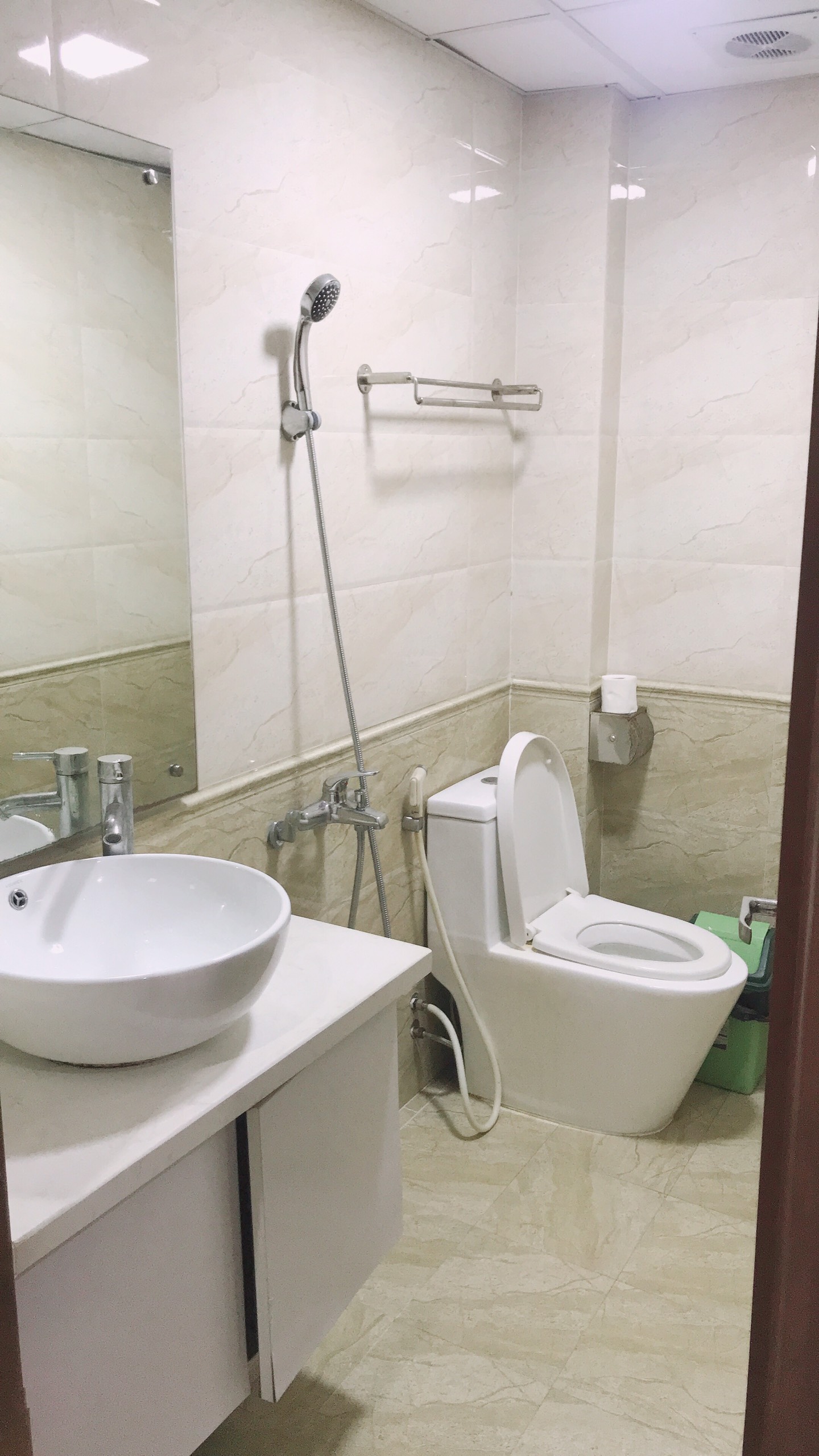 Cho thuê Văn phòng đường Hoàng Văn Thái, Thanh Xuân. Diện tích 30m² giá chỉ 7 triệu/tháng - LH: 0976999666 2