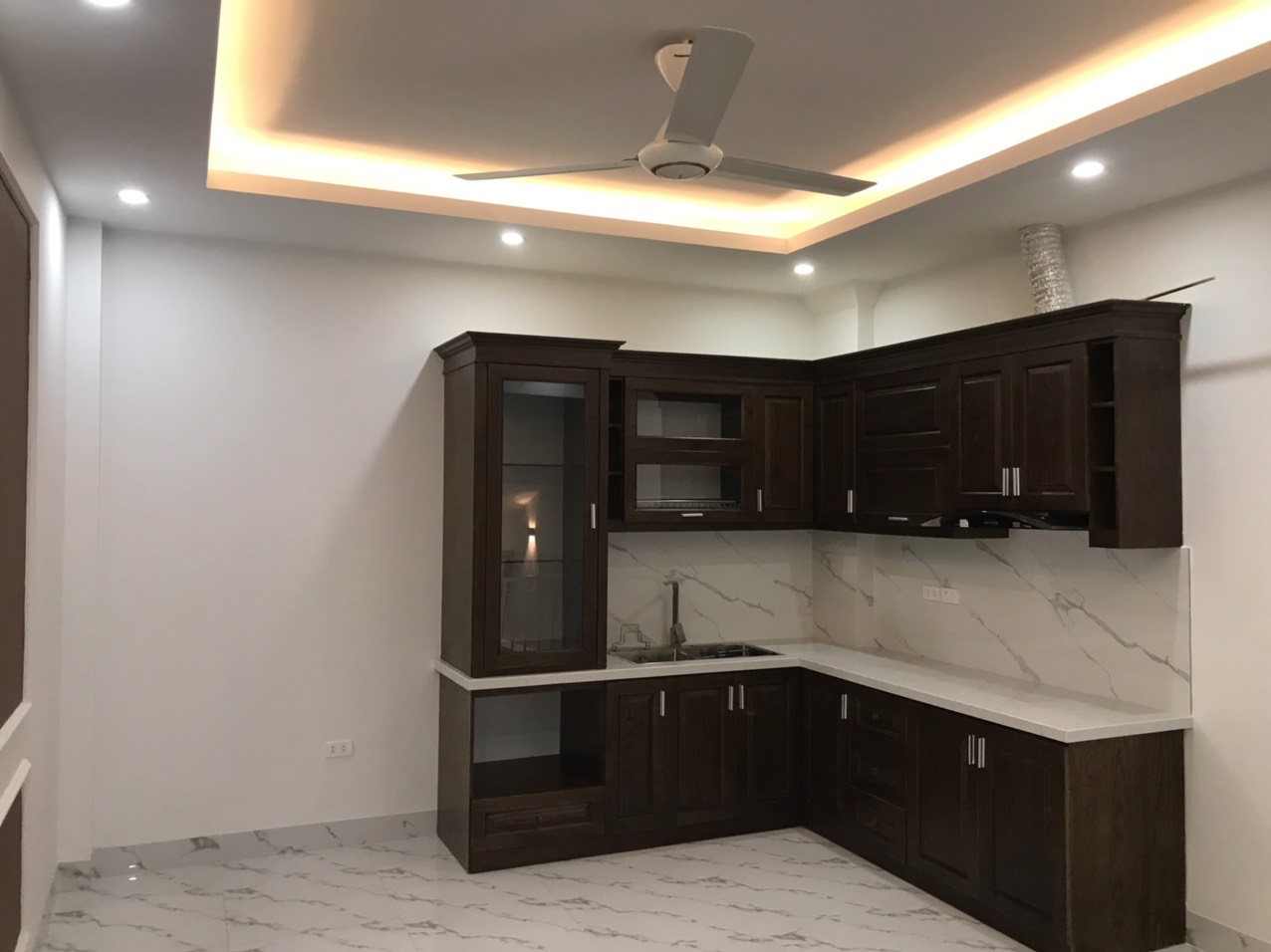 Bán nhà gần hồ Mỗ Lao, ngõ thông 40m2 x 4T 4PN giá 3,8 tỷ. LH 0379283456 2