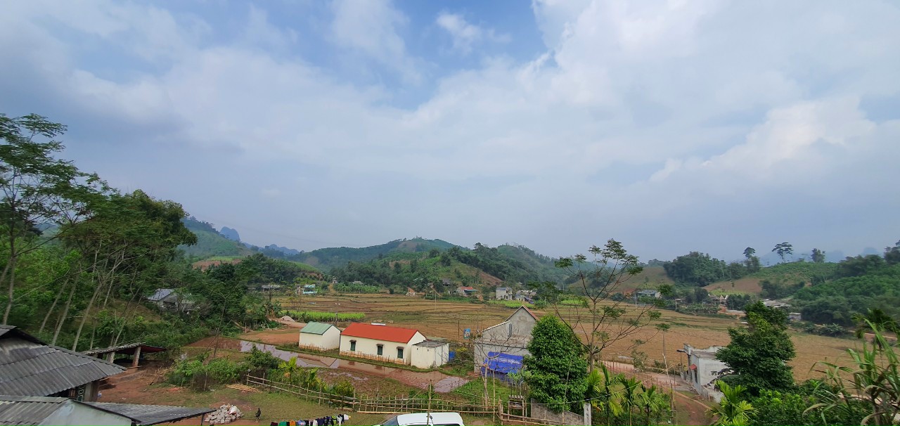 Cần bán gấp 4200m thổ cư giá rẻ view đẹp tại Phú Vinh Tân Lạc Hòa Bình