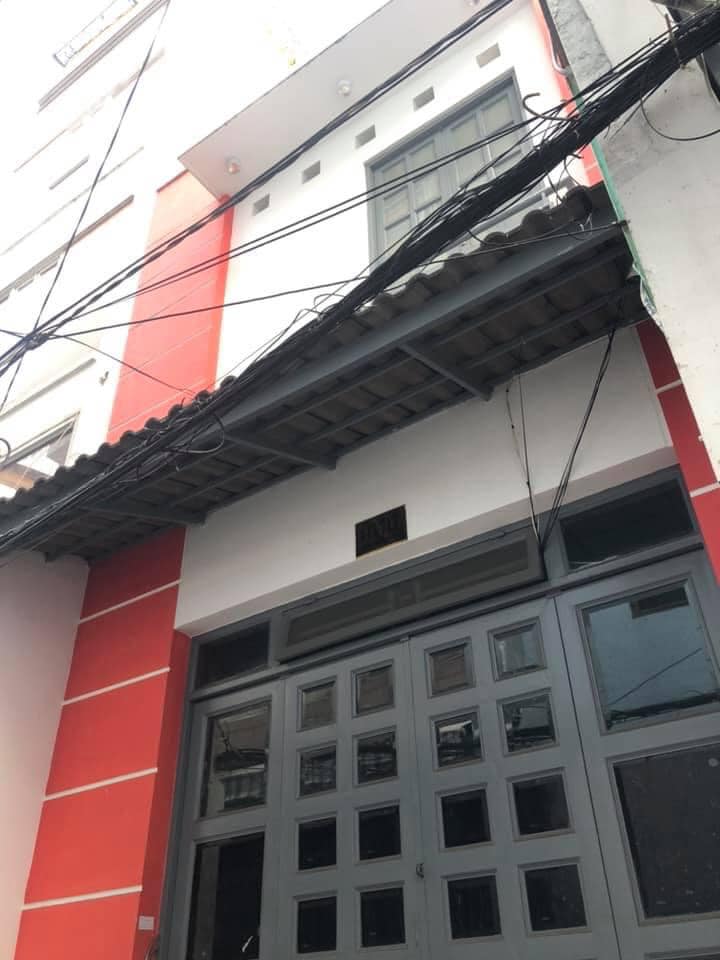Nhà bán tại đường Lê Thị Riêng. P. Bến Thành. Q1. Giá sốc chỉ 6.5 tỷ.