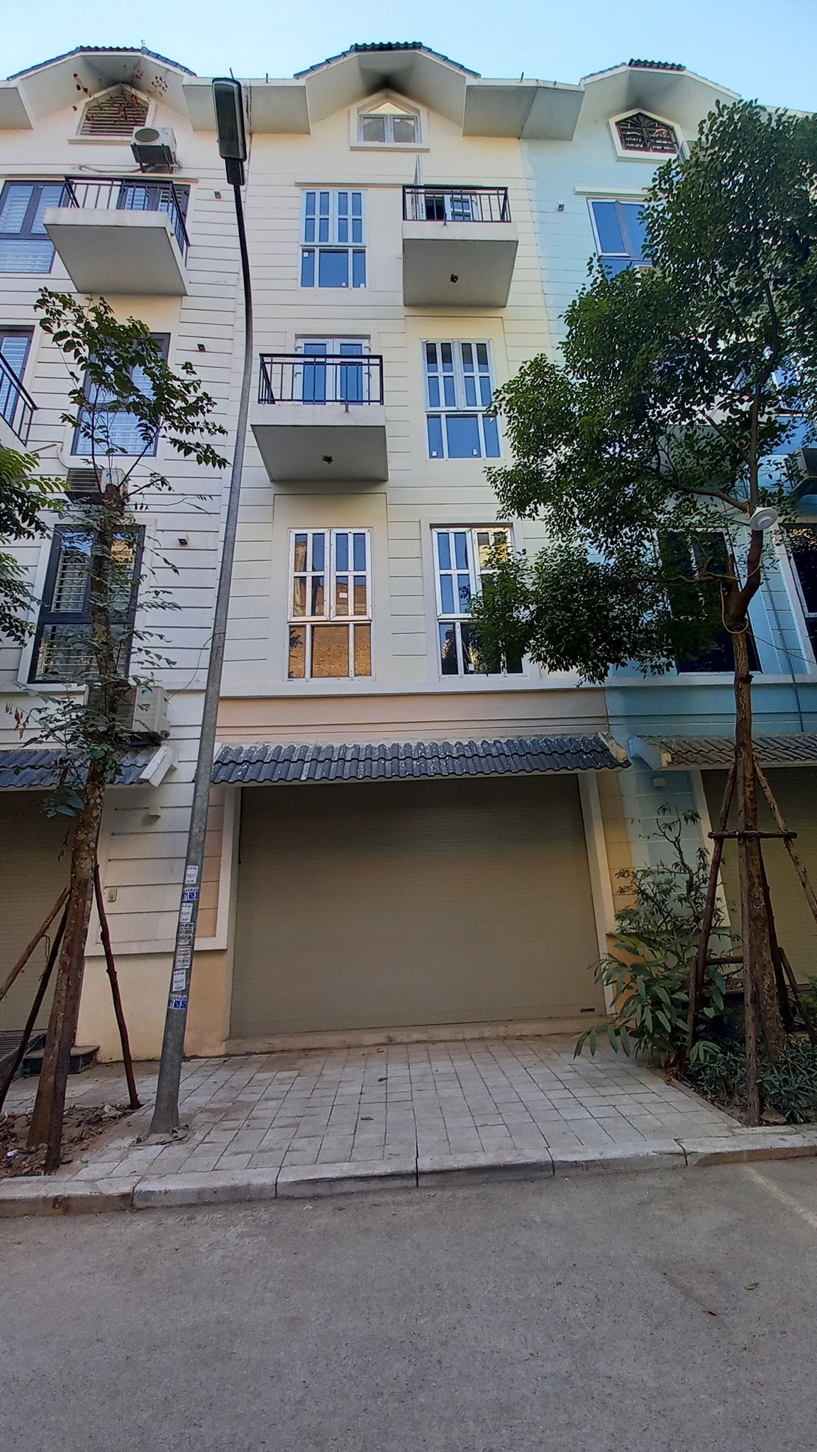 Cần bán Nhà mặt tiền đường Yên Lộ, Phường Dương Nội, Diện tích 118m², Giá 16.9 Tỷ - LH: 0334733755