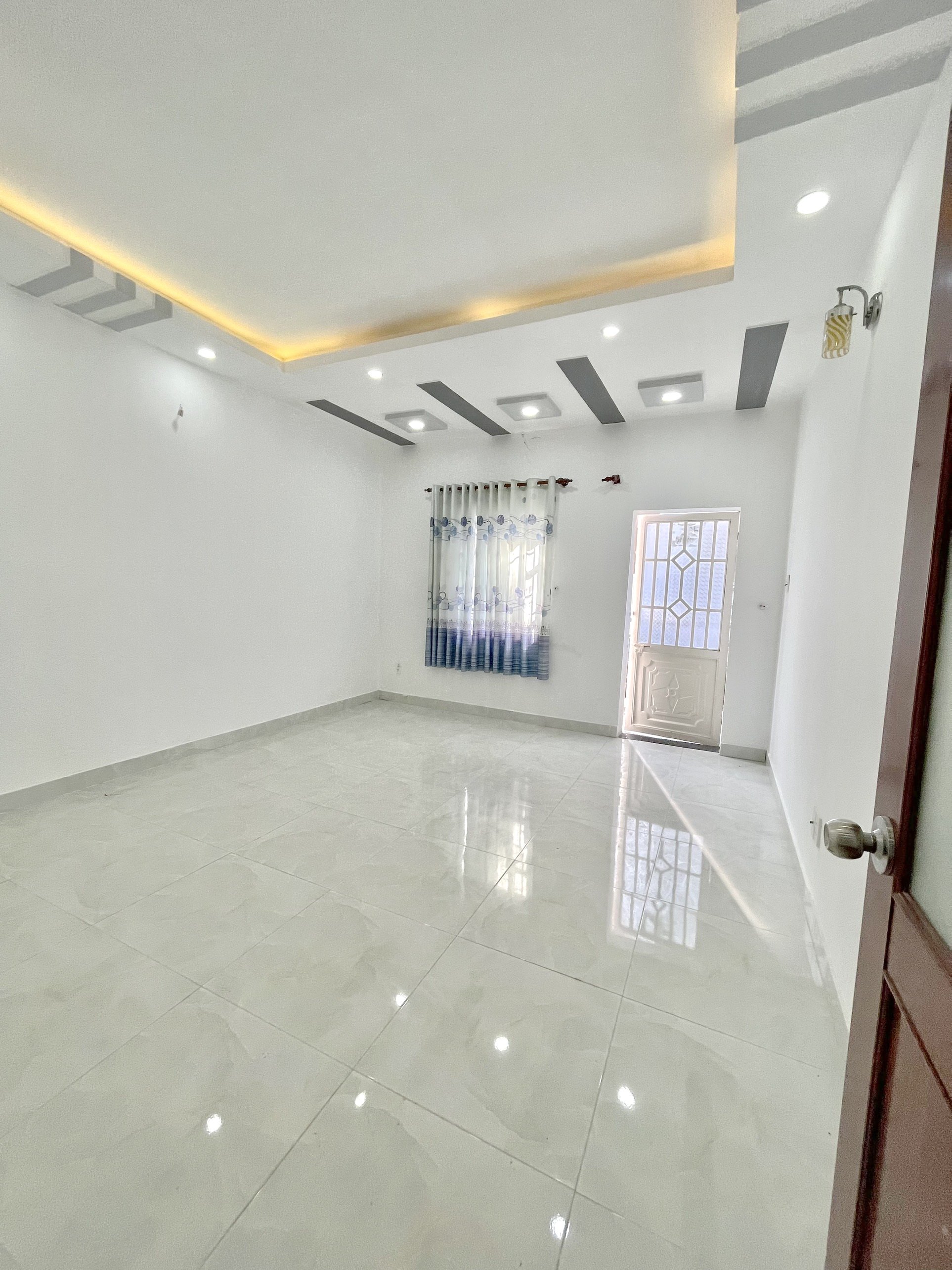 Cần bán Căn hộ chung cư đường 1, Phường Bình Thuận, Diện tích 46m², Giá 5.5 Tỷ - LH: 0983697777 7