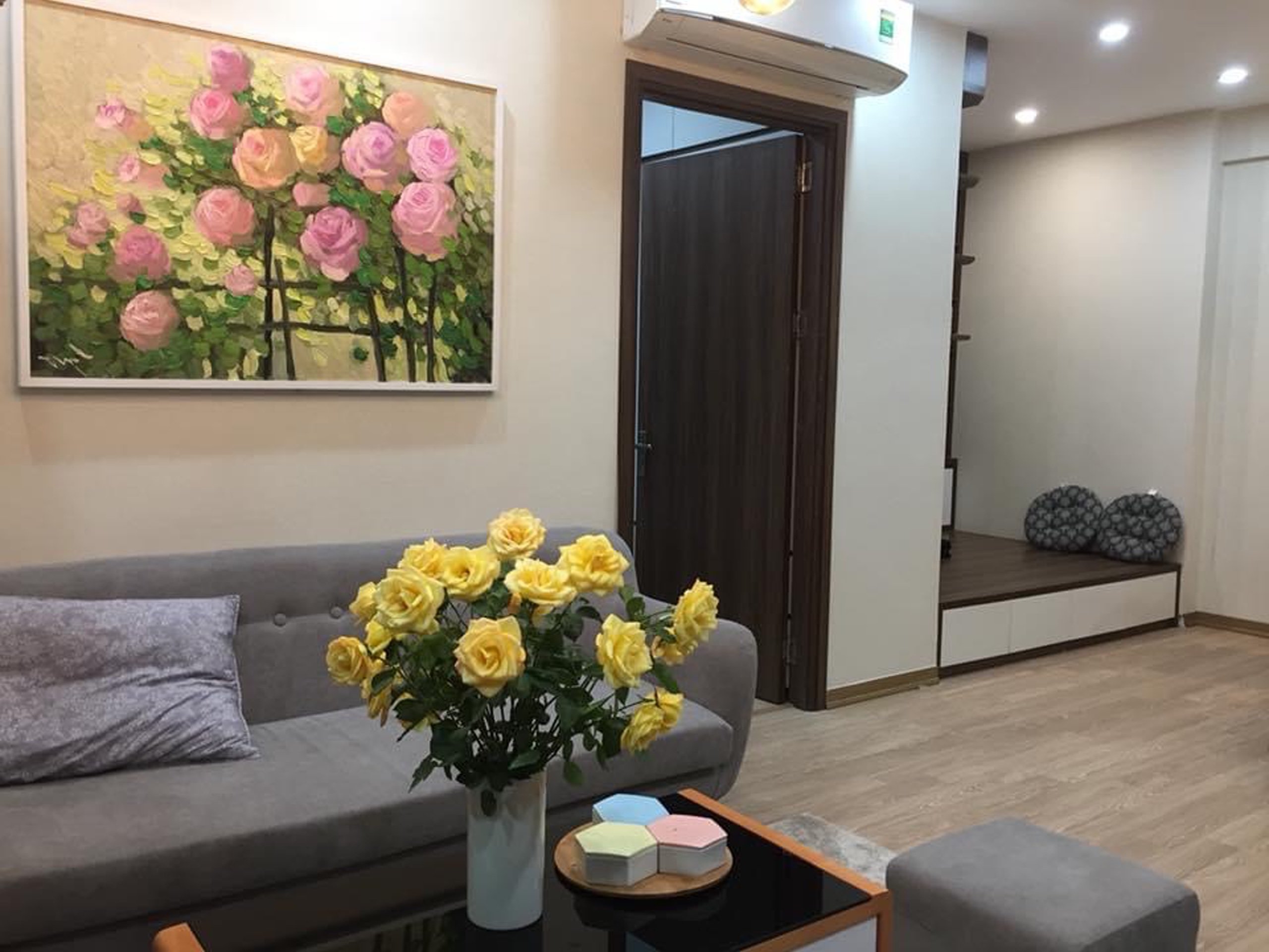 “Nhà mới” bán gấp căn Seasons Avenue 3pn nội thất cơ bản design tự thiết kế , hỗ trợ thuế phí 2