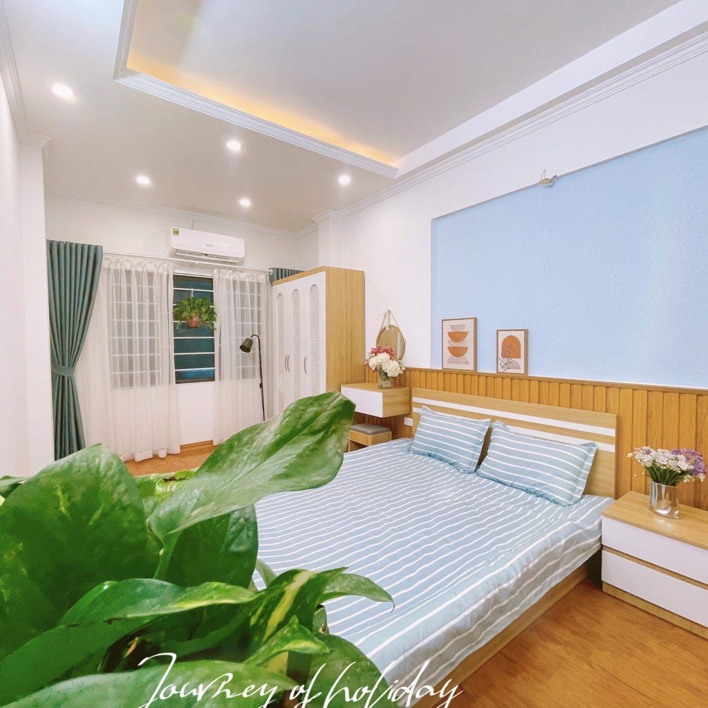 Cần bán căn hộ ccmn đường Hồ Tùng Mậu, Mai Dịch,  60m², 6 tầng, 15p kk, Giá 12.5 Tỷ 2