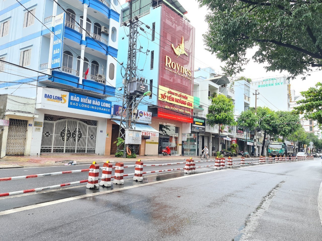 Cần bán Nhà mặt tiền đường Nguyễn Thị Minh Khai, Phường Phước Hòa, Diện tích 81.4m², Giá 12.6 Tỷ 2