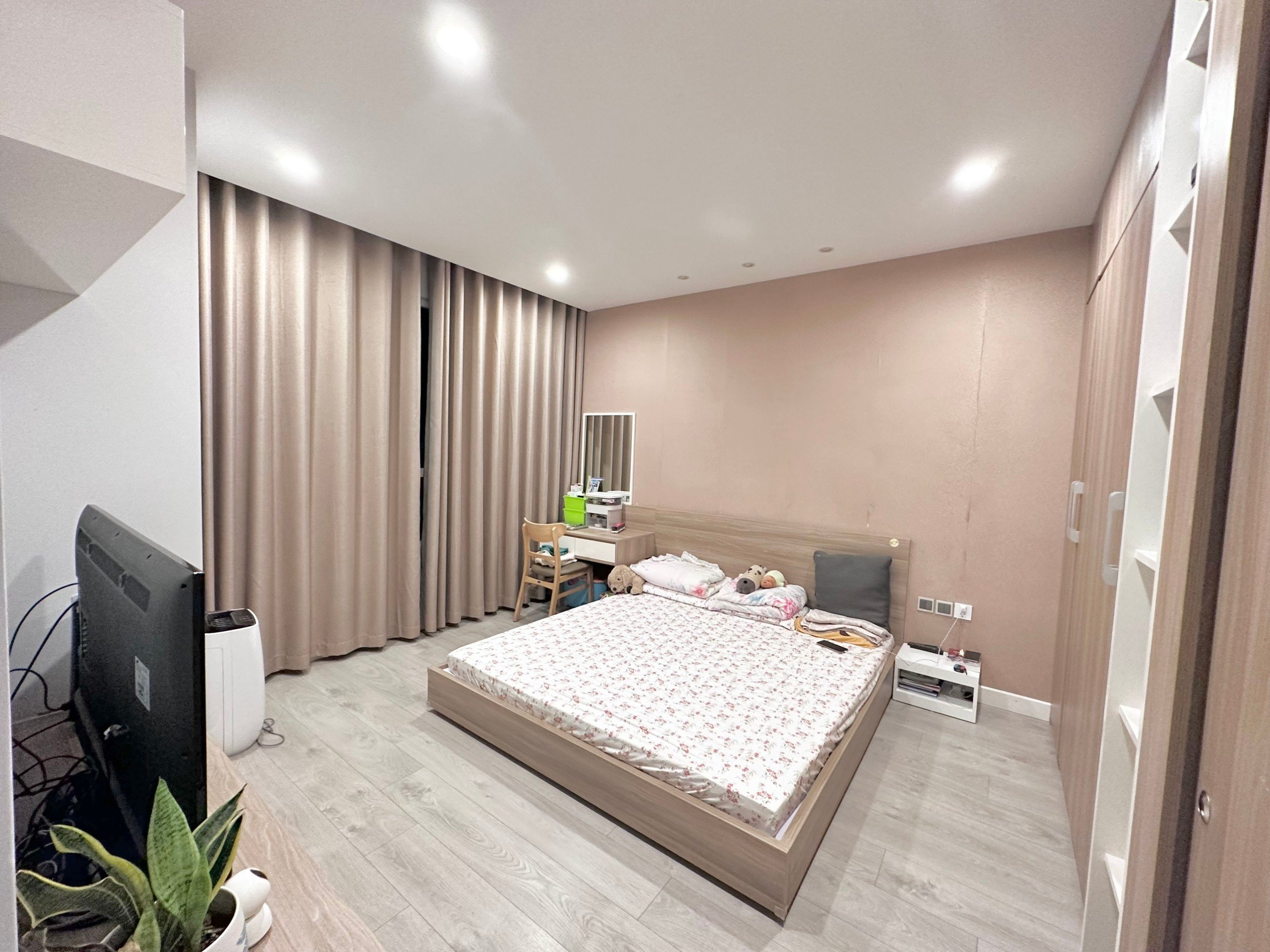 Cần bán gấp căn góc 105m2, 3 ngủ, view đẹp, full đồ chỉ 5 tỷ tại Season Avenue 5