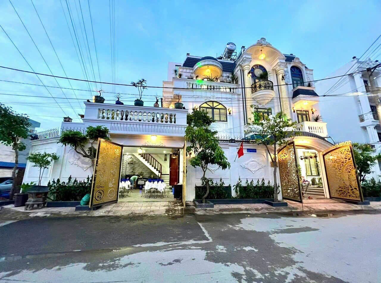 Cần bán Biệt thự đường Lê Văn Chí, Phường Linh Trung, Diện tích 165m², Giá 18 Tỷ 4