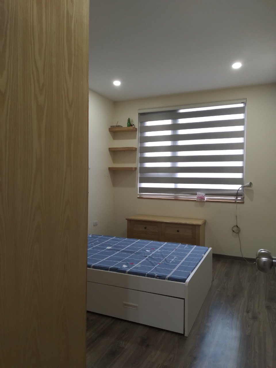 Cần bán nhanh căn hộ tầng trung 75m2, 2PN, view đẹp, full đồ rẻ nhất tại Eco. 2