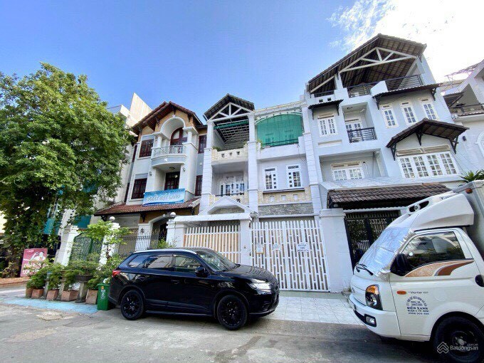 Cần bán Biệt thự Phường An Phú, Quận 2, Diện tích 126m², Giá 25.5 Tỷ