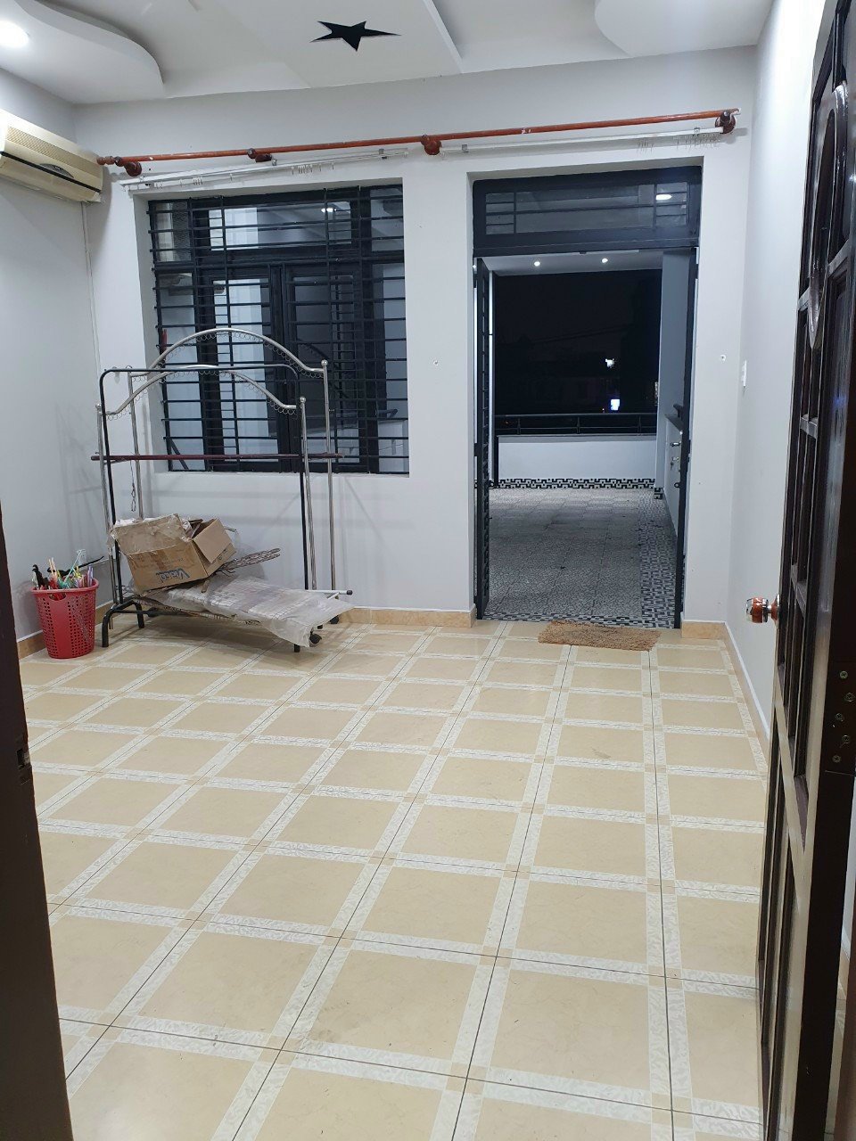 Cho thuê Nhà mặt tiền đường Lê Văn Việt, Phường Hiệp Phú, Diện tích 155m², Giá 022 Triệu/tháng 4