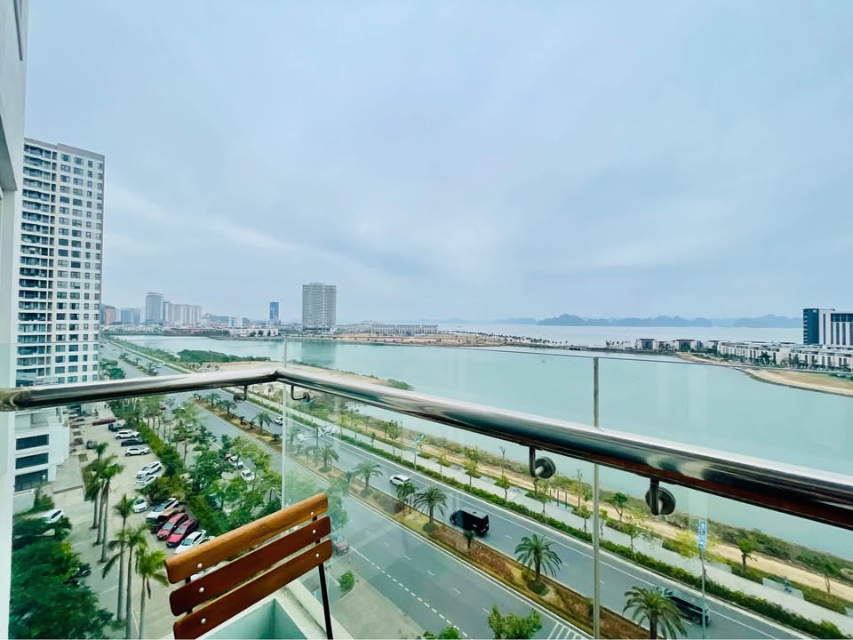 Bán căn hộ Green Bay Towers, Chung cư Bim 17 tầng, View Biển Hạ Long, 2,35 tỷ, 76m2, 2PN, 2WC 2