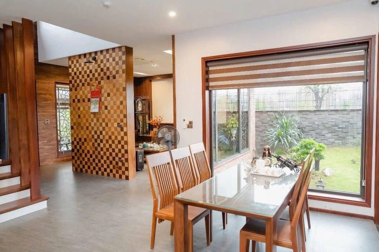 Cho thuê căn biệt thự khu Tây Nam Cường, TP HD, 202.5m2, 3.5 tầng, lô góc, đầy đủ đồ, giá tốt 7