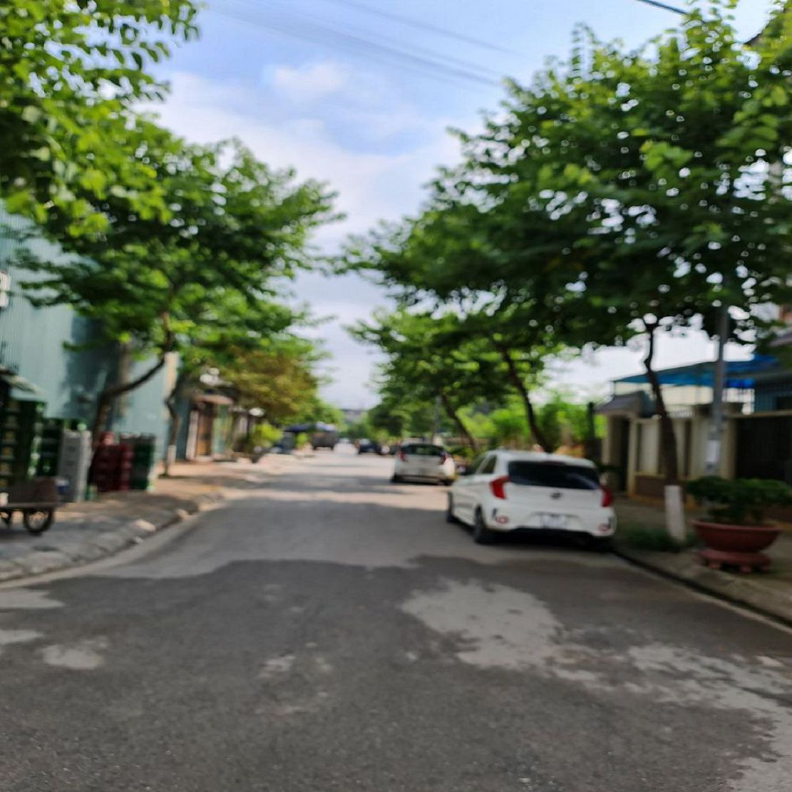 39m2 đất TĐC Trâu Quỳ, đường 13m vỉa hè... Giá đầu tư. Lh 0989894845 Địa chỉ: Khu #Tái_định_cư_Trâu
