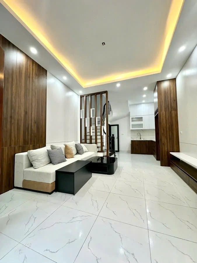 !: LÔ GÓC - NGÕ 3 GÁC - GẦN PHỐ Bán nhà Đống Đa