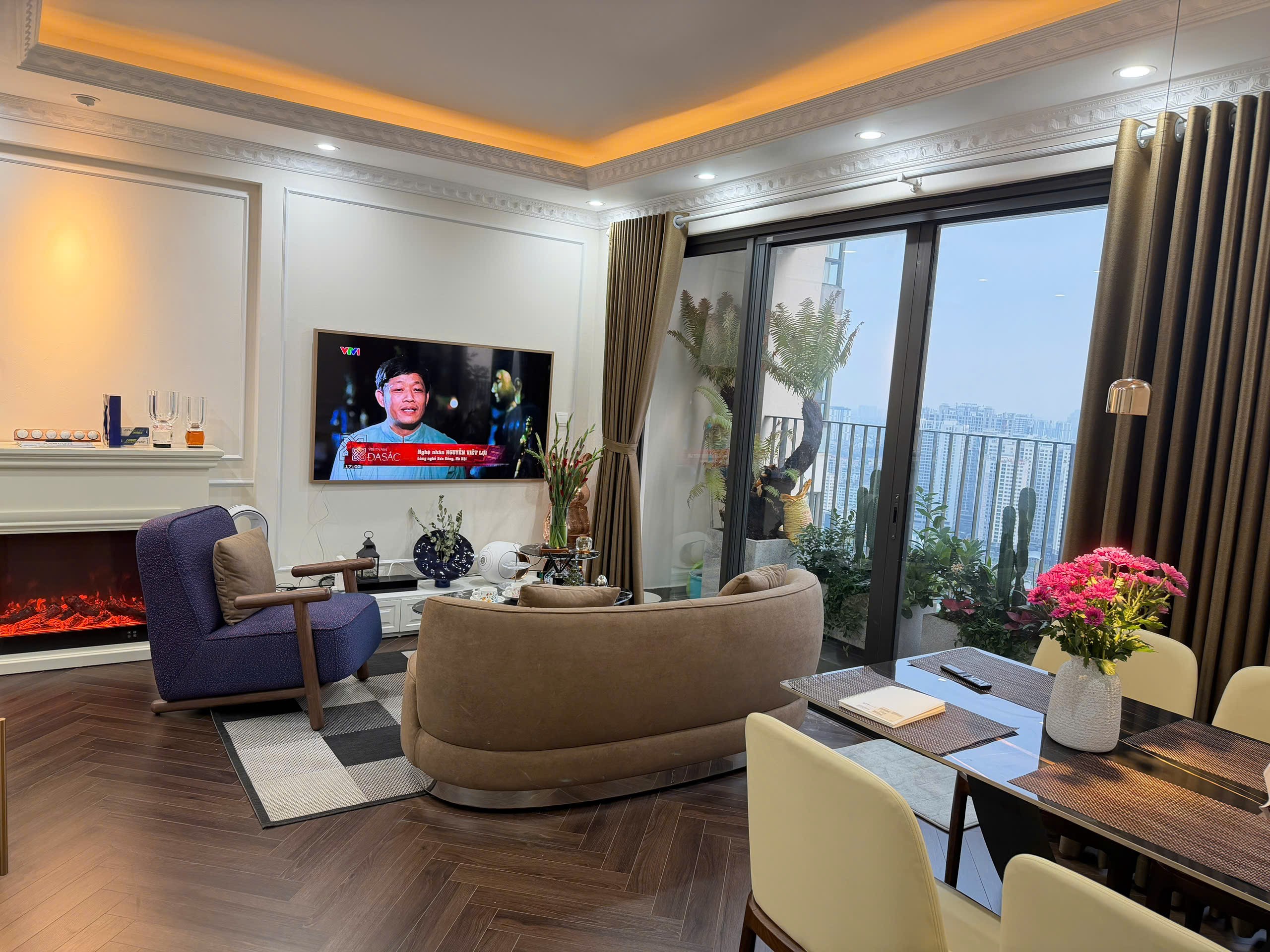 Cần bán Căn hộ chung cư DCapitale C6 – Căn 3 ngủ 85m², view hồ hiếm của dự án